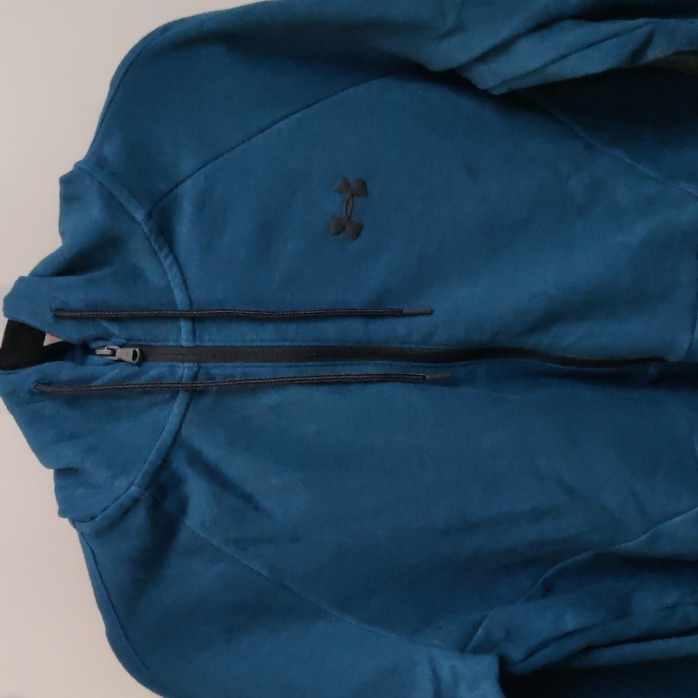 Zip-up hoody